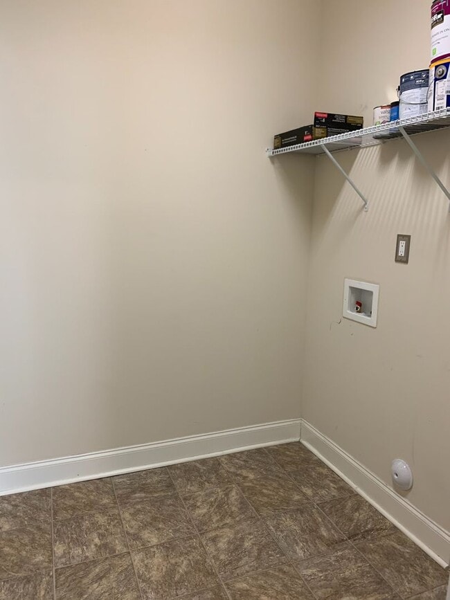 Building Photo - Whitsett / Brghtwood Farms