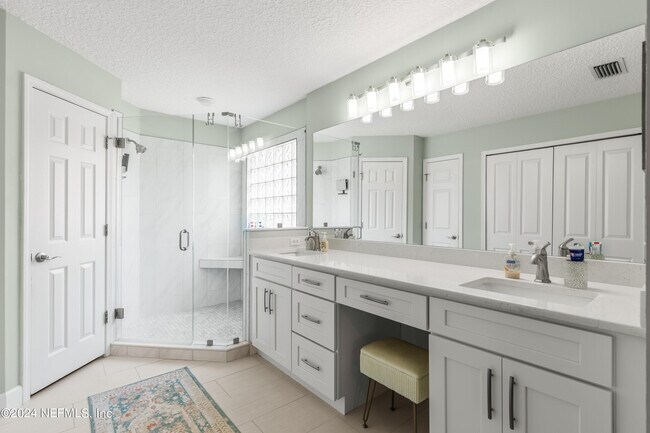 Building Photo - 1587 Shelter Cove Dr