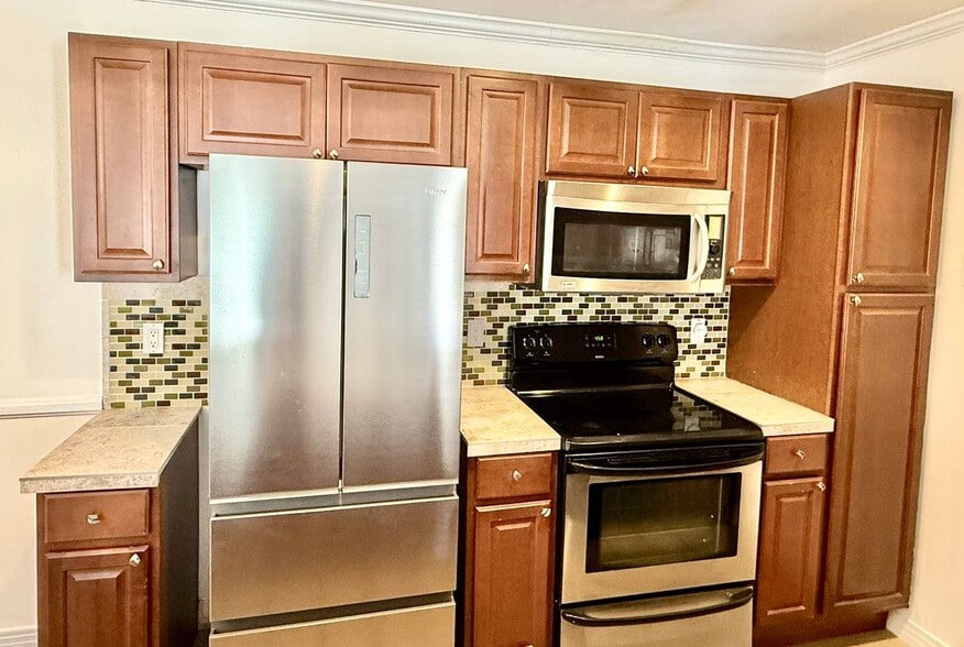 Building Photo - 2521 W Sunflower Ave