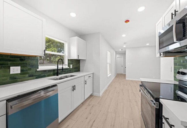 Building Photo - Charming 3-Bedroom 2-Bath Home for Rent