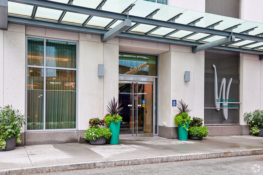 Entrance - Watermark Kendall East