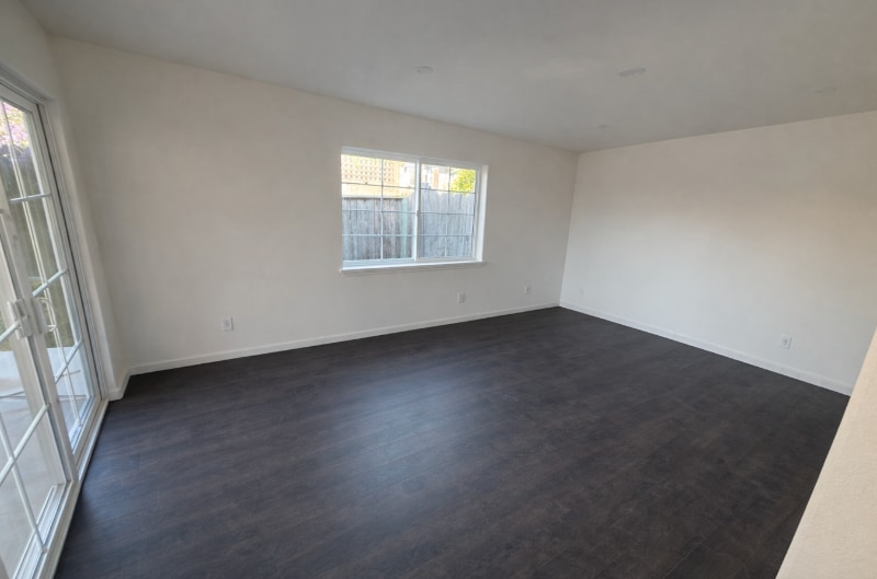 Building Photo - 367 Chaparral St