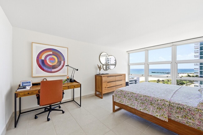 Building Photo - 531 N Ocean Blvd