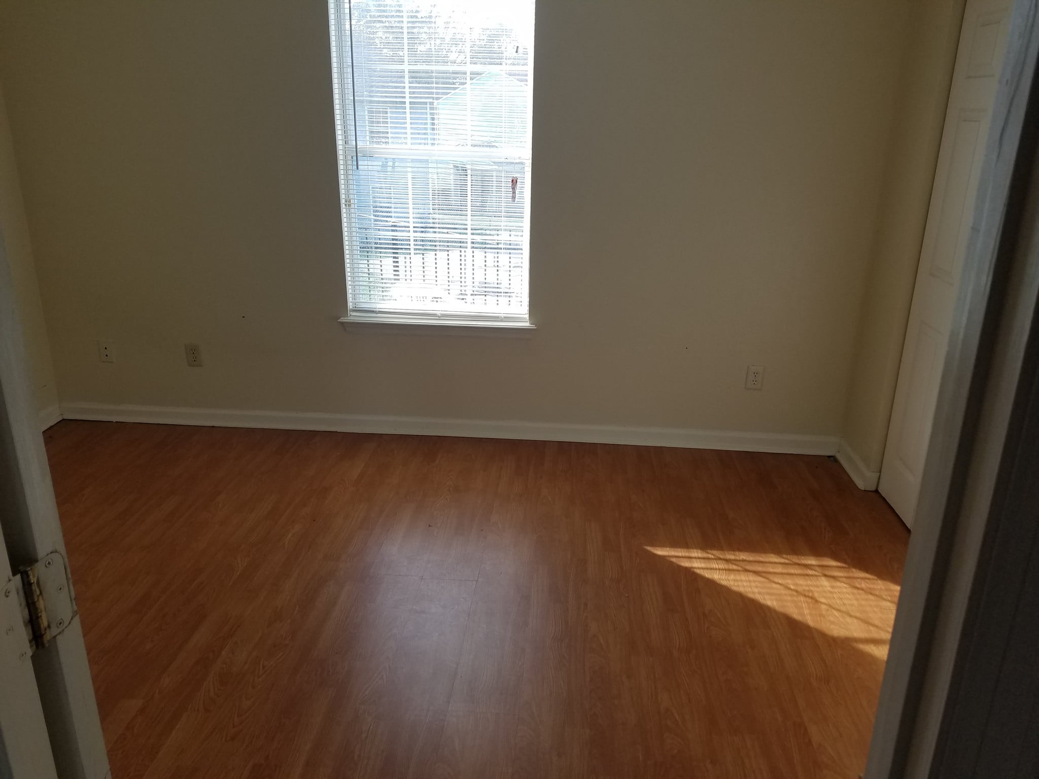 Building Photo - 775 Timberwood Cir E