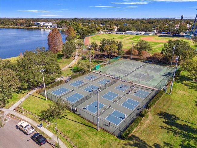 Building Photo - 611 24th Ave N