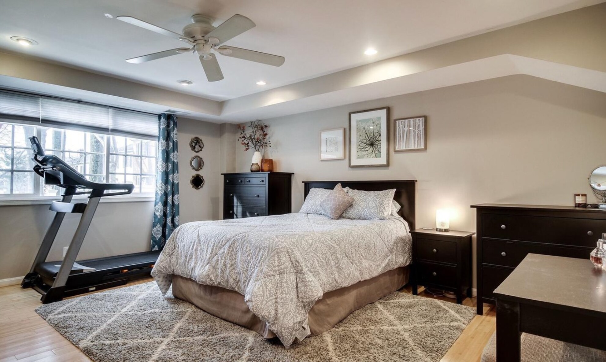 Building Photo - 1295 N Van Dorn St