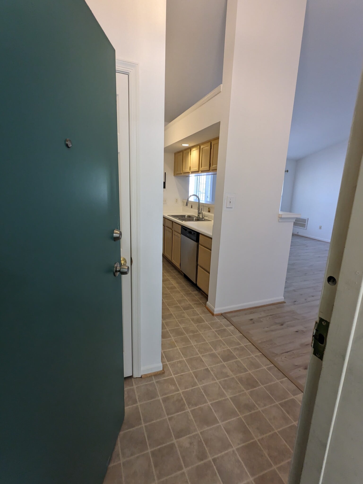 Building Photo - 13101 Briarcliff Ter