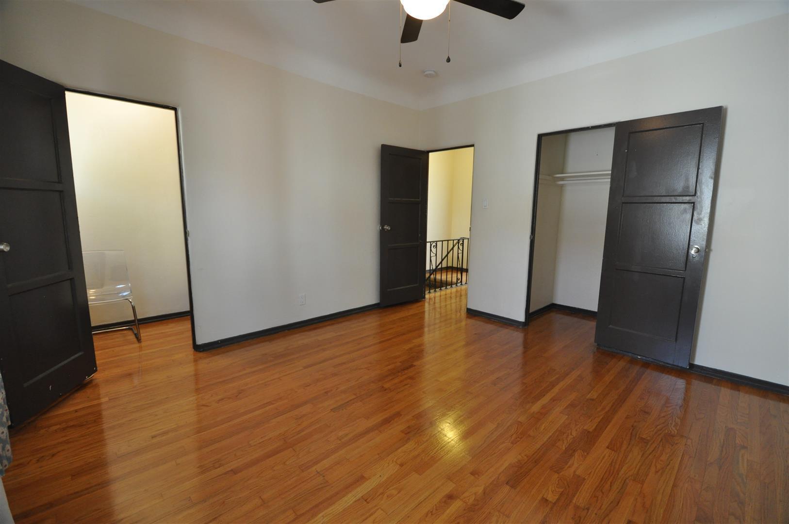 Building Photo - 1417 S Crescent Heights Blvd