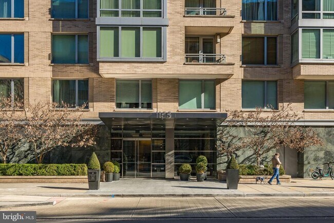 Building Photo - 1155 23rd St NW