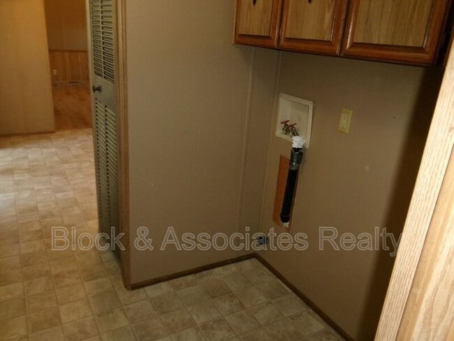 Building Photo - 6991-A Spencer Dixon Rd