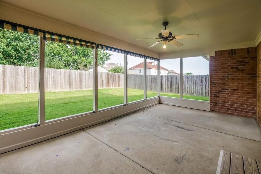 Building Photo - 5041 Thornebrook Cove