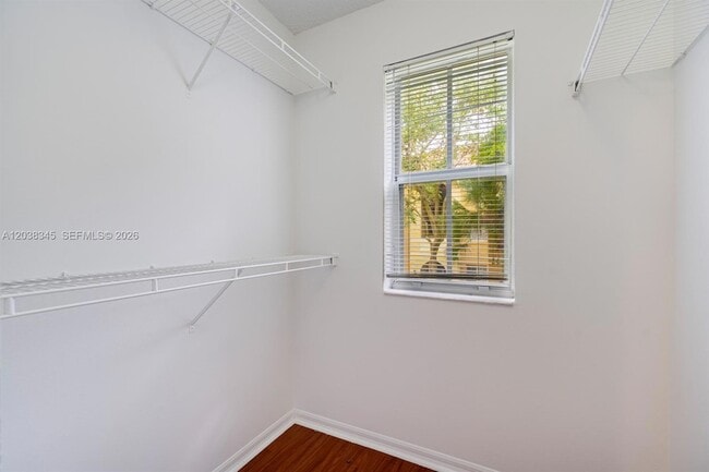 Building Photo - 2548 Centergate Dr