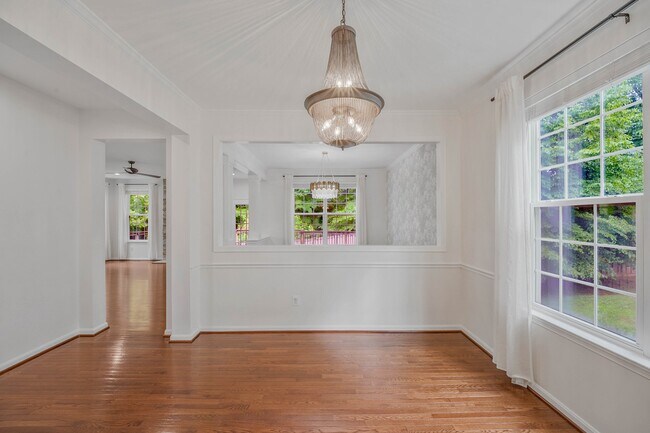Building Photo - 3461 Eagle Ridge Dr