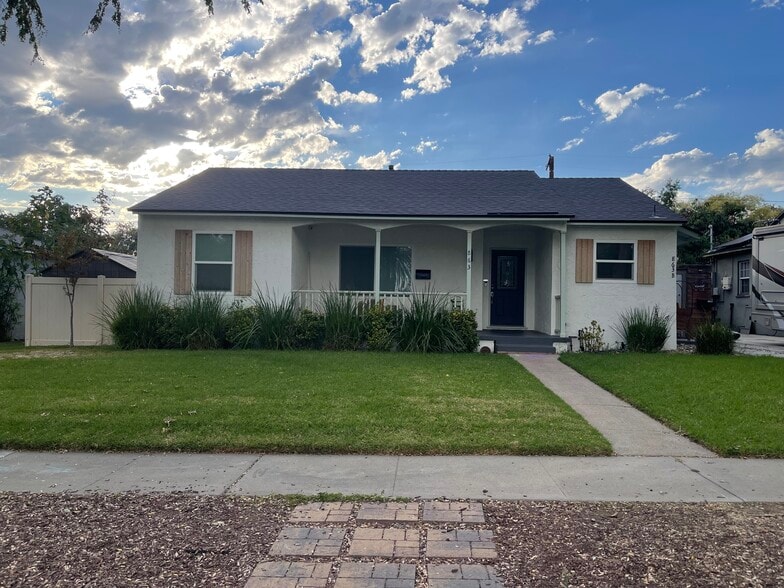 Primary Photo - 863 N 11th Ave