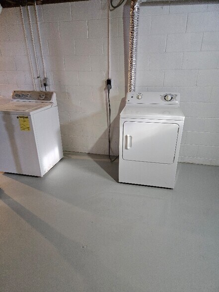 Building Photo - 2308 Crescent