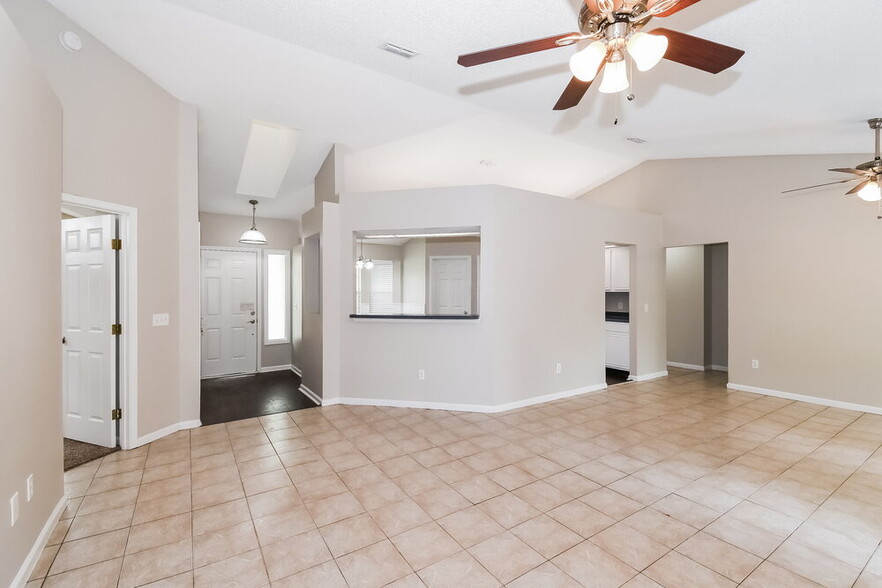 Building Photo - 8522 Sugartree Dr