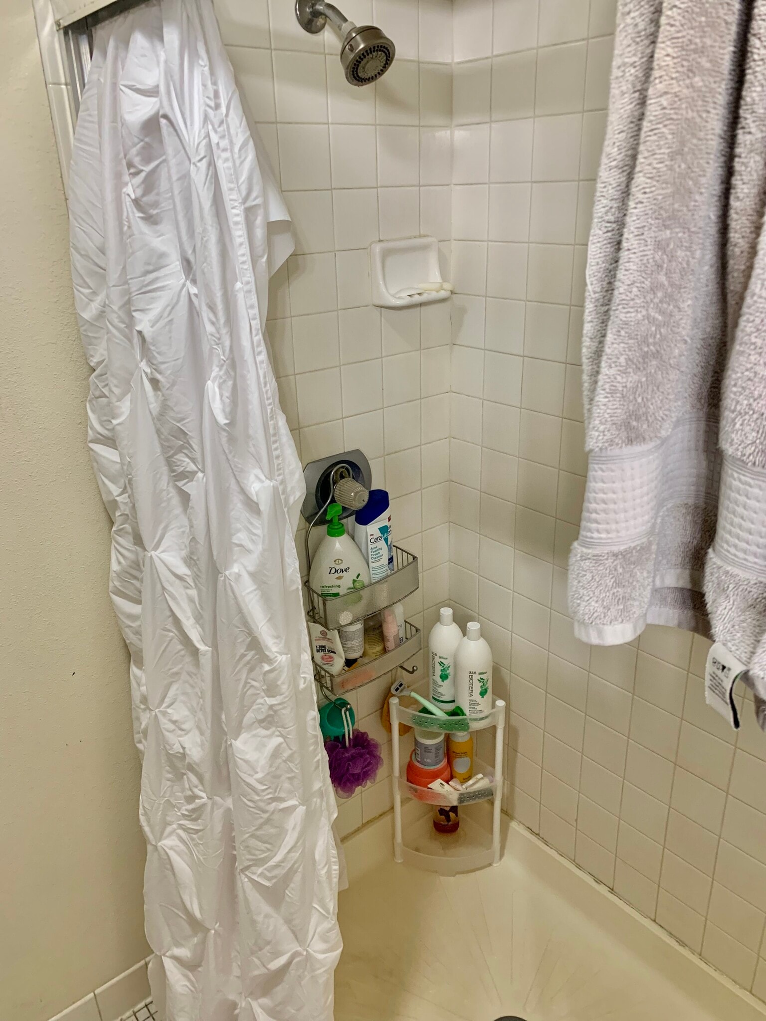 Building Photo - 636 State St