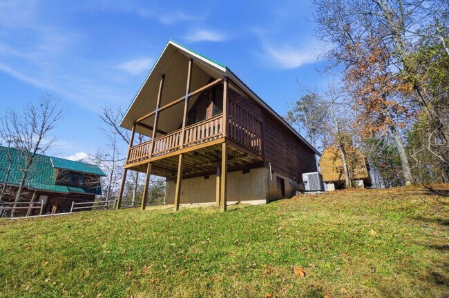 Building Photo - 2842 Easy St