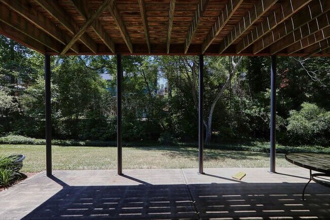 Building Photo - 2381 Oak Grove Meadows