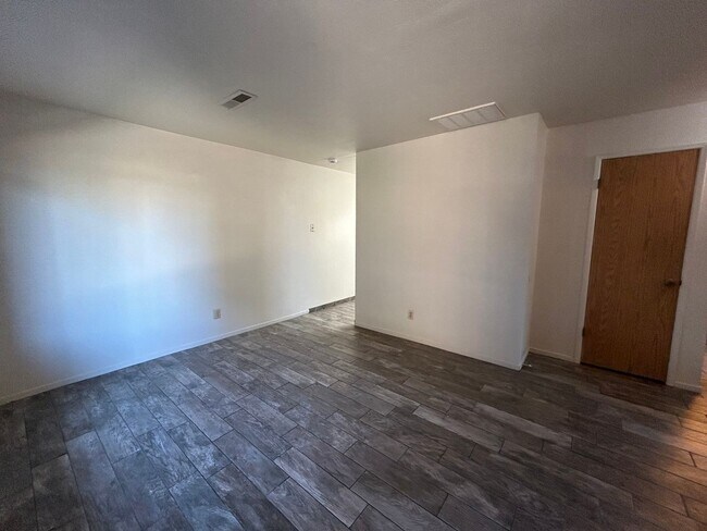 Building Photo - Gated community - Water, Garbage & Sewer I...