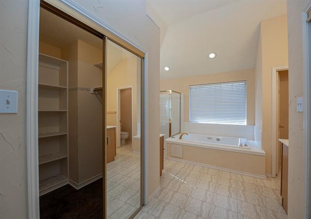 Building Photo - 7405 Stoney Point Dr