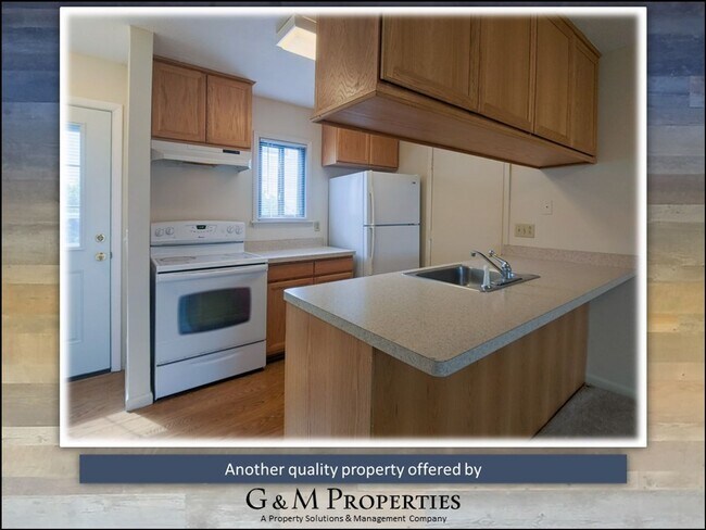 Building Photo - 2 Bedroom Townhome - Available off of Fren...