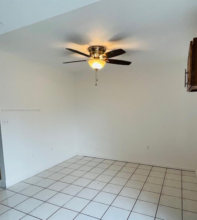 Building Photo - 1107 San Remo Cir