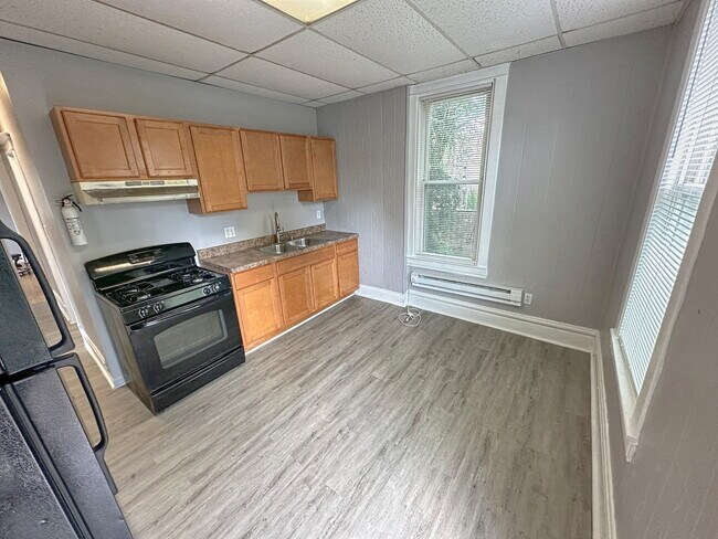 Building Photo - 7321 S Coles Ave