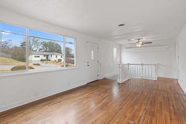 Building Photo - 4068 Boyd Dr