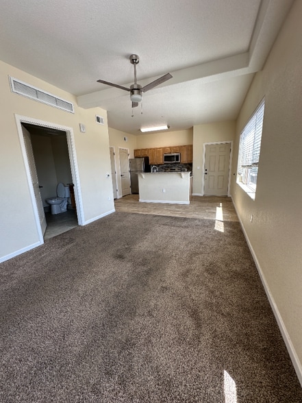 Building Photo - 430 W Pikes Peak Ave