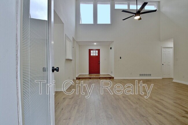 Building Photo - 150 Drennan Dr