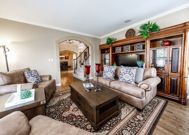 Building Photo - 3615 Oak Meadow Dr