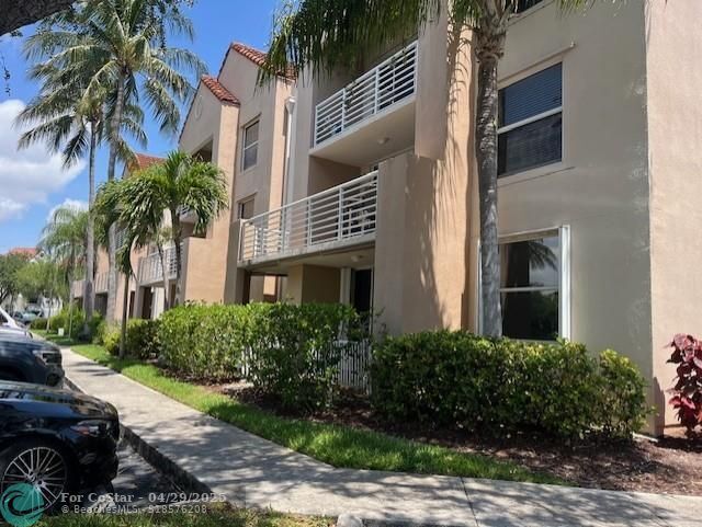 Building Photo - 2721 Ocean Club Blvd