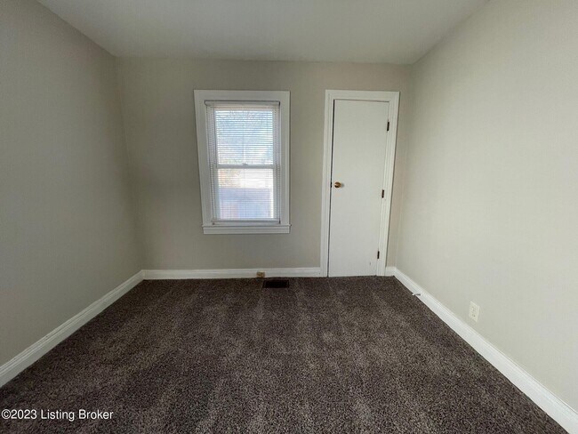 Building Photo - 1401 Thornberry Ave
