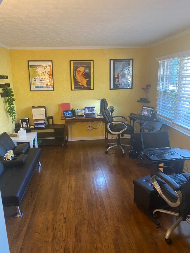 Building Photo - 1396 Windburn Dr