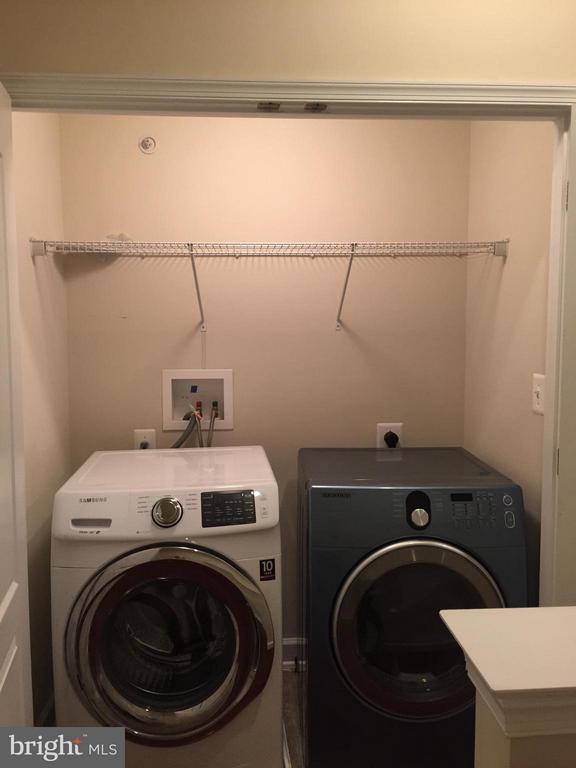 Building Photo - 2202 Leesborough Dr