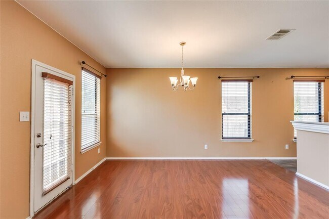 Building Photo - 1029 Brighton Pl