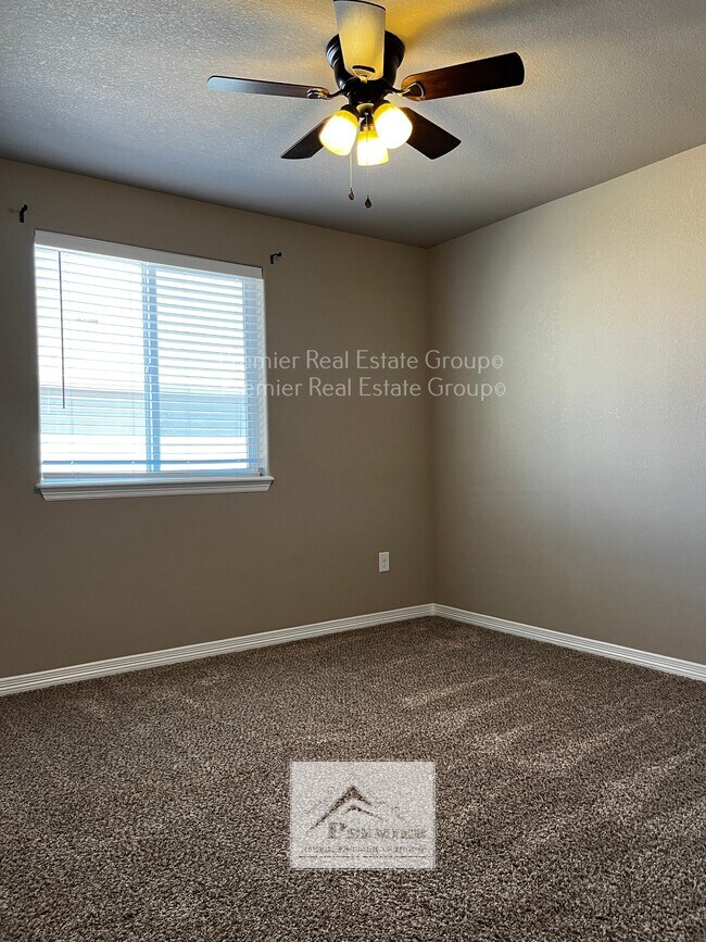 Building Photo - 10812 Yuba Dr