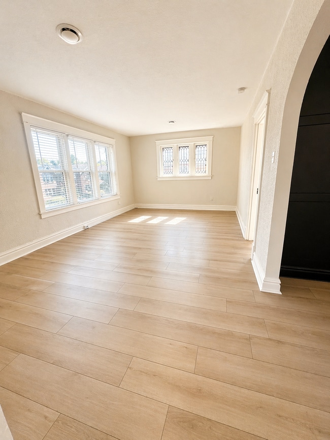 Building Photo - 7104 Tulane Ave