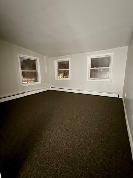 Building Photo - 958 Taylor Ave