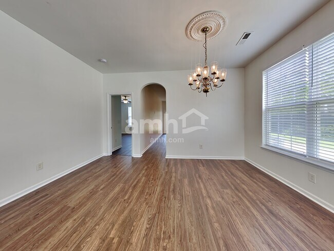 Building Photo - 8940 N Red Maple Cir