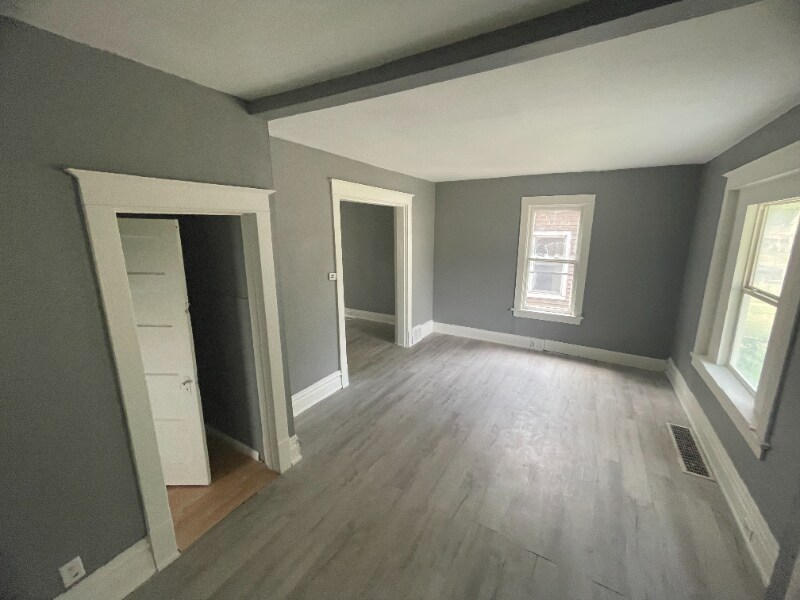 Building Photo - 2106 W Millman St