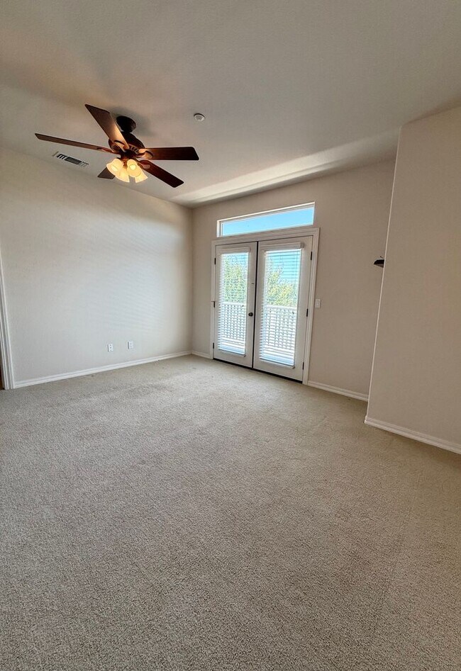 Building Photo - 3 BEDROOM 2 BATH HOME IN TEMPLETON!! MOVE IN READY