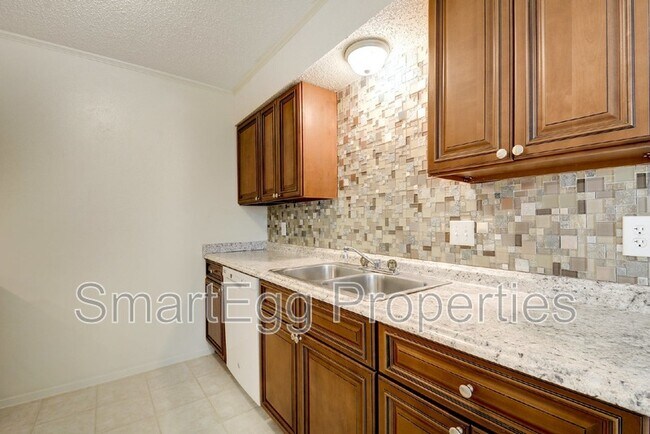Building Photo - 5601 Palo Blanco Ct