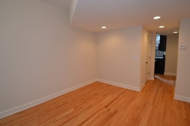 Building Photo - 4139 N Ashland Ave