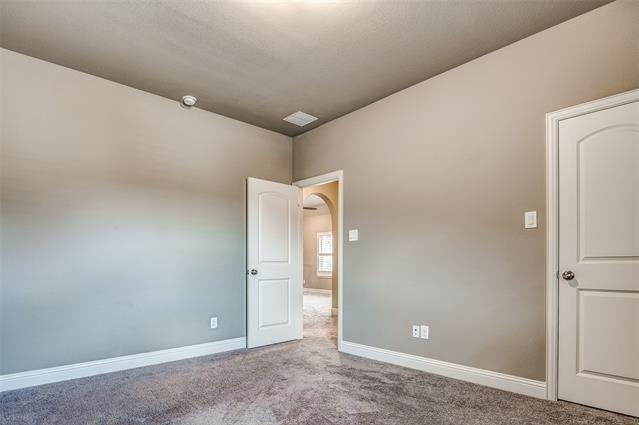 Building Photo - 534 Evergreen Dr