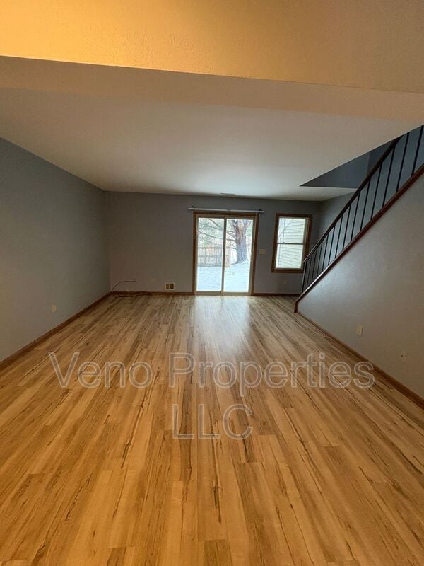 Building Photo - 8 Redcoat Ct