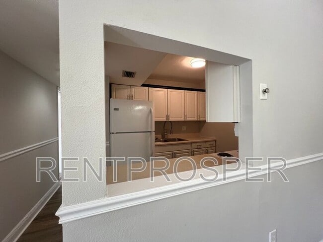 Building Photo - 3242 S Semoran Blvd