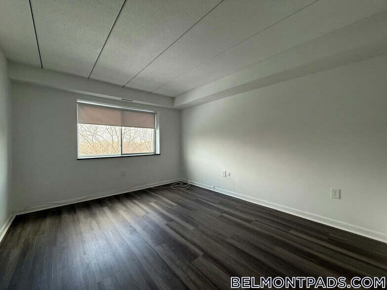 Building Photo - 55 Hill Rd