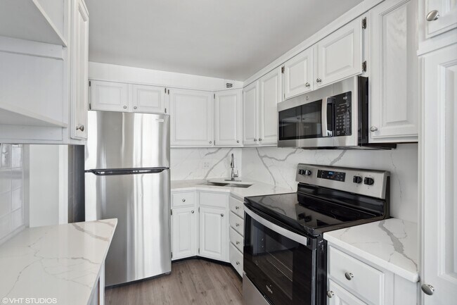 Building Photo - 4800 S Chicago Beach Dr